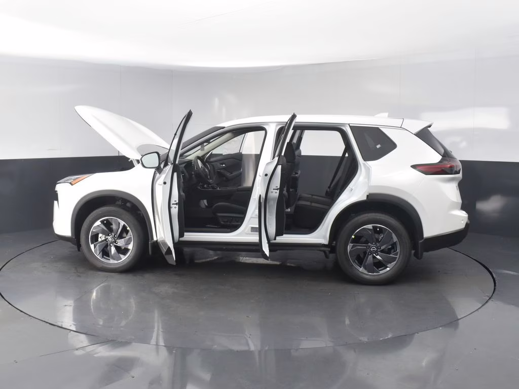 2026 Everest White Pearl Tricoat Nissan Rogue SV FWD SUV
