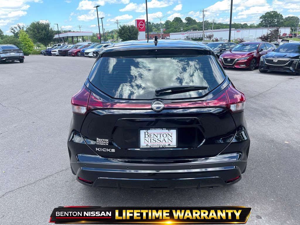 2025 Super Black Nissan Kicks Play S FWD SUV