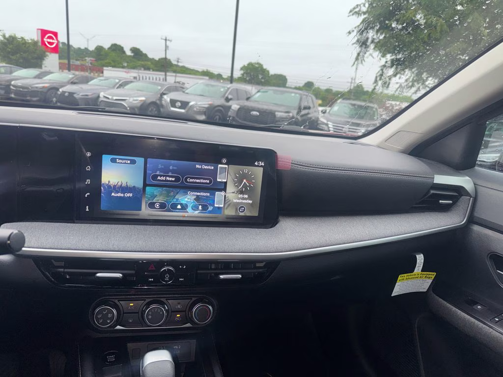2025 Scarlet Ember Tintcoat/Super Black Nissan Kicks SV AWD SUV