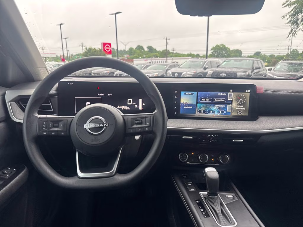 2025 Scarlet Ember Tintcoat/Super Black Nissan Kicks SV AWD SUV