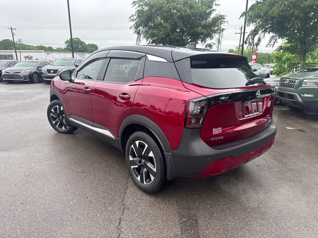 2025 Scarlet Ember Tintcoat/Super Black Nissan Kicks SV AWD SUV