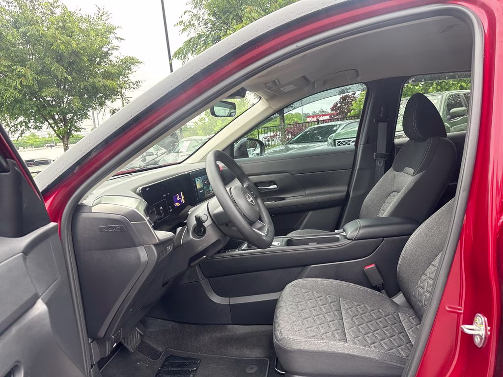 2025 Scarlet Ember Tintcoat/Super Black Nissan Kicks SV AWD SUV