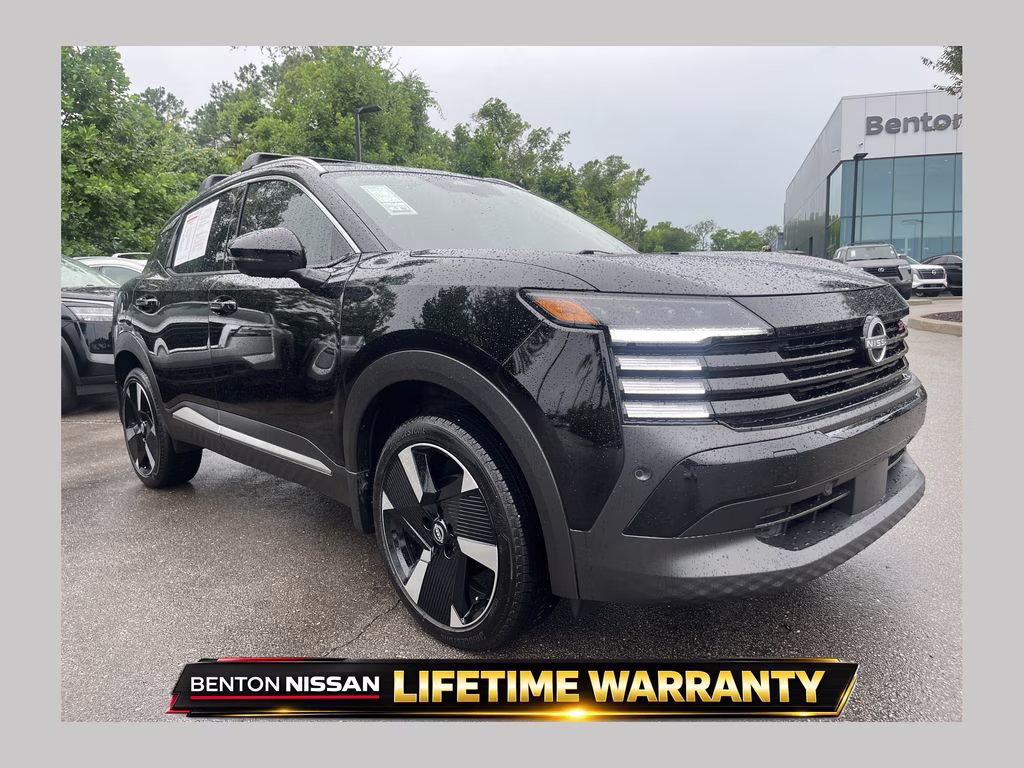 2026 Super Black Nissan Kicks SR FWD SUV
