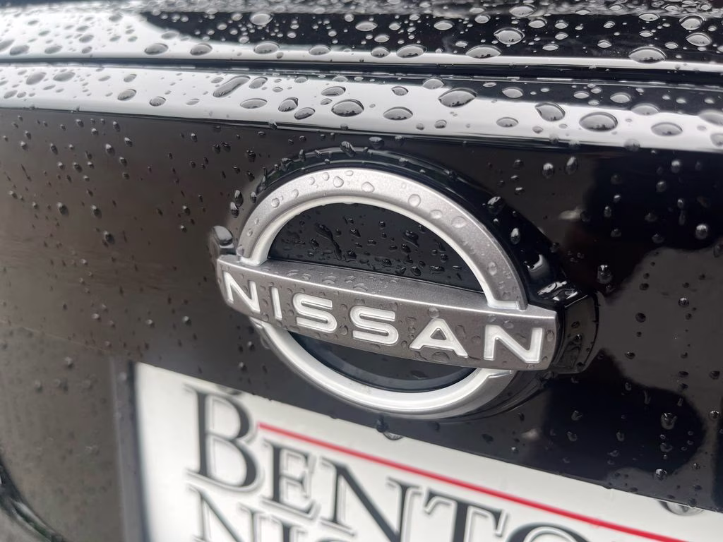 2026 Super Black Nissan Kicks SR FWD SUV