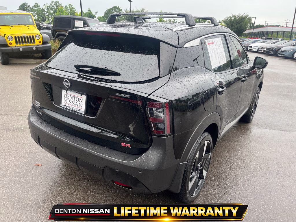 2026 Super Black Nissan Kicks SR FWD SUV