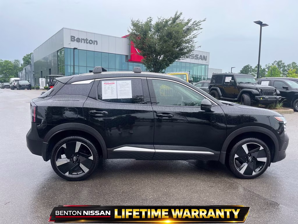 2026 Super Black Nissan Kicks SR FWD SUV