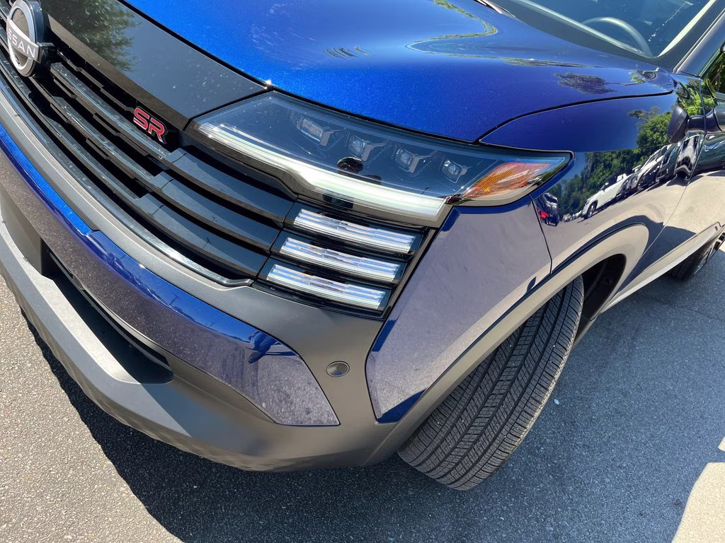 2025 Deep Blue Pearl/Gun Metallic Nissan Kicks SR FWD SUV