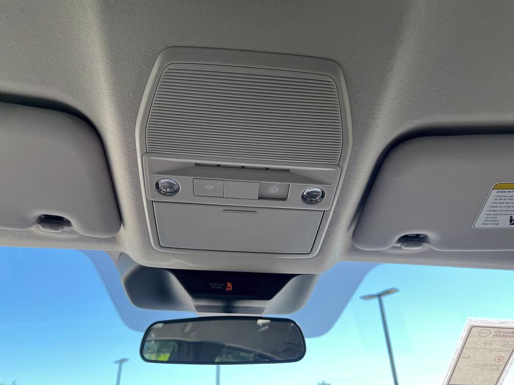 2025 Deep Blue Pearl/Gun Metallic Nissan Kicks SR FWD SUV