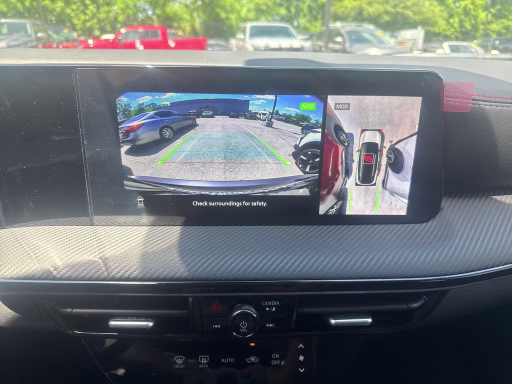 2025 Super Black Nissan Kicks SR FWD SUV