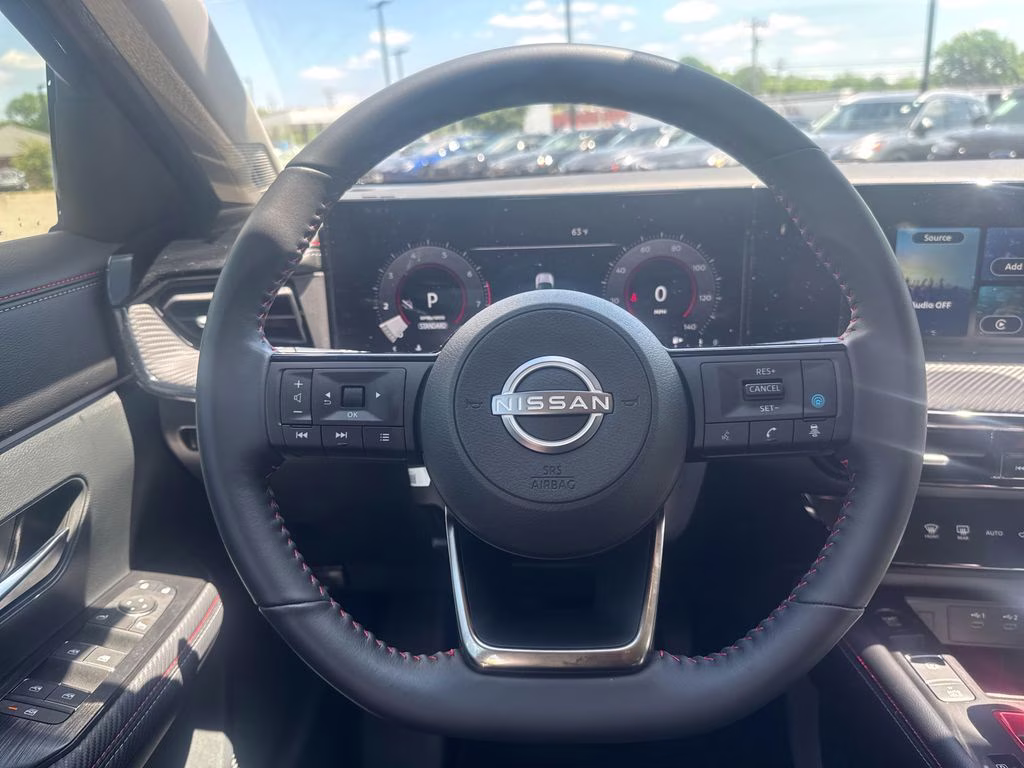 2025 Super Black Nissan Kicks SR FWD SUV