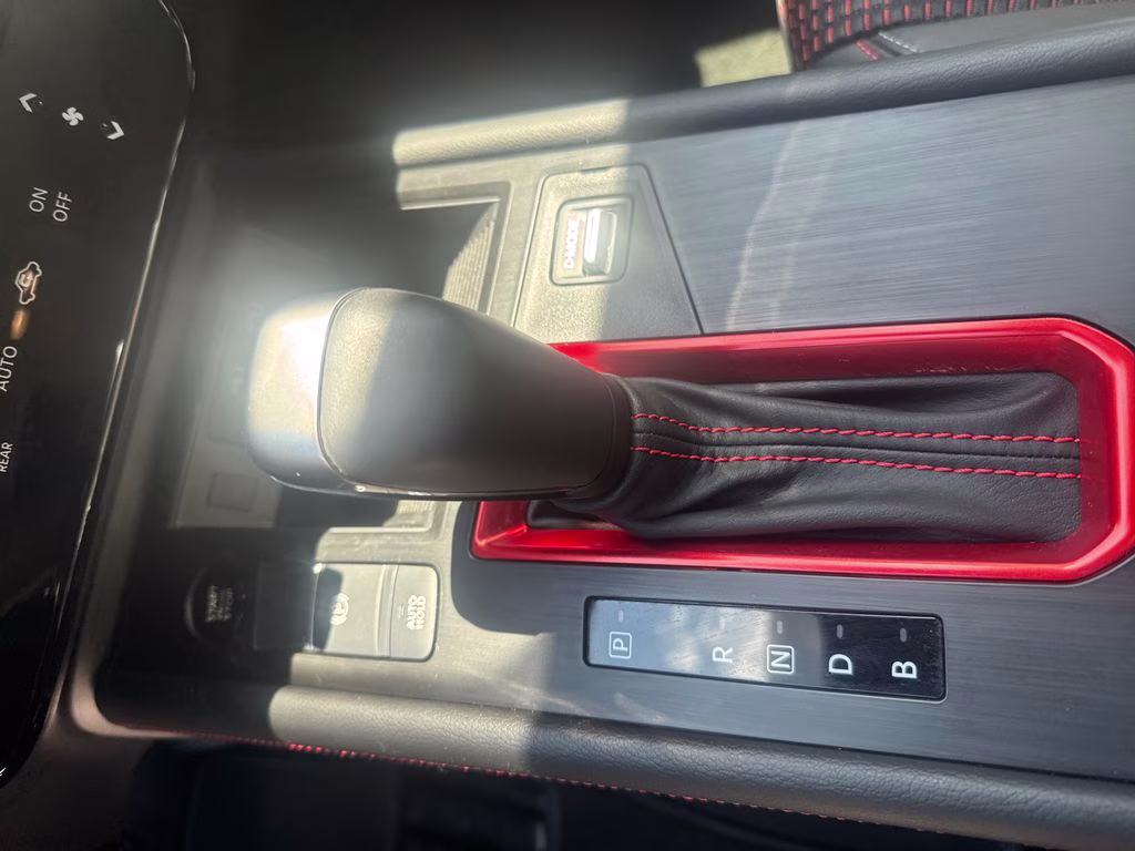 2025 Super Black Nissan Kicks SR FWD SUV
