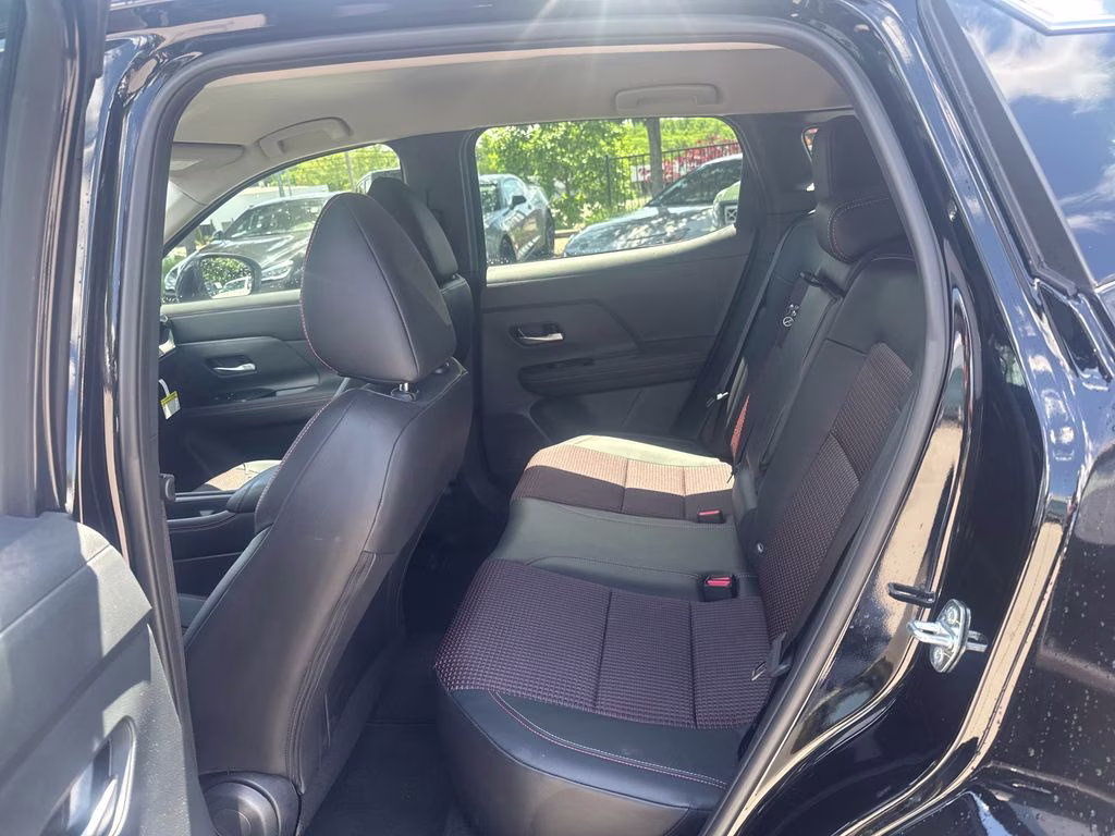 2025 Super Black Nissan Kicks SR FWD SUV
