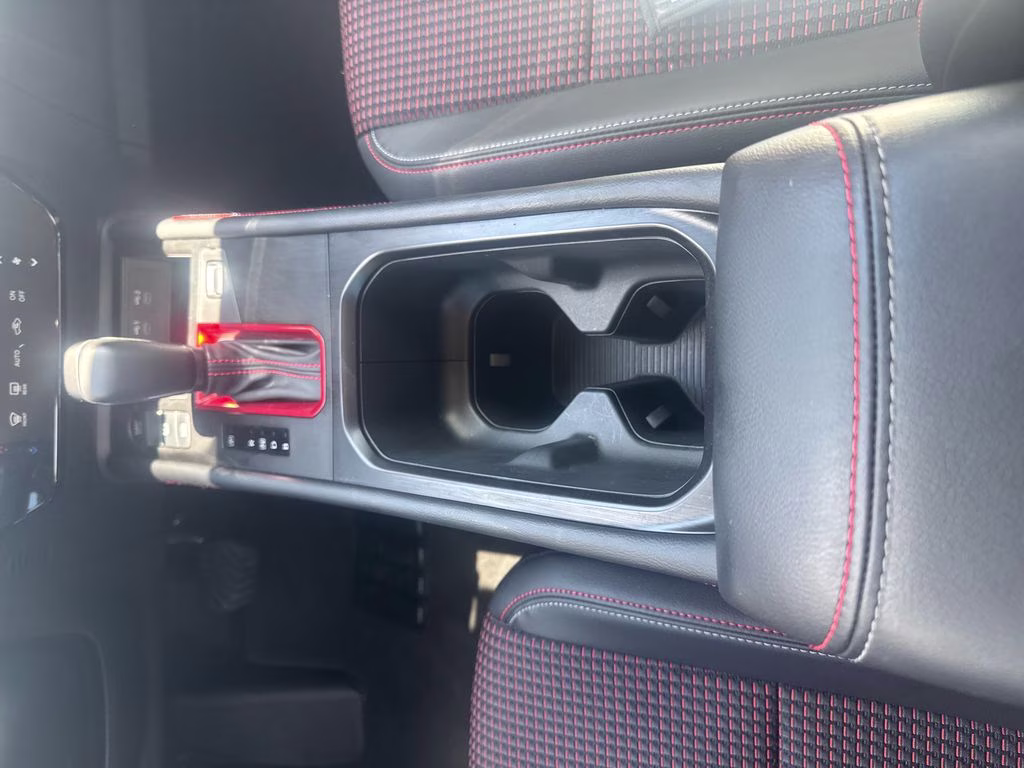 2025 Super Black Nissan Kicks SR FWD SUV