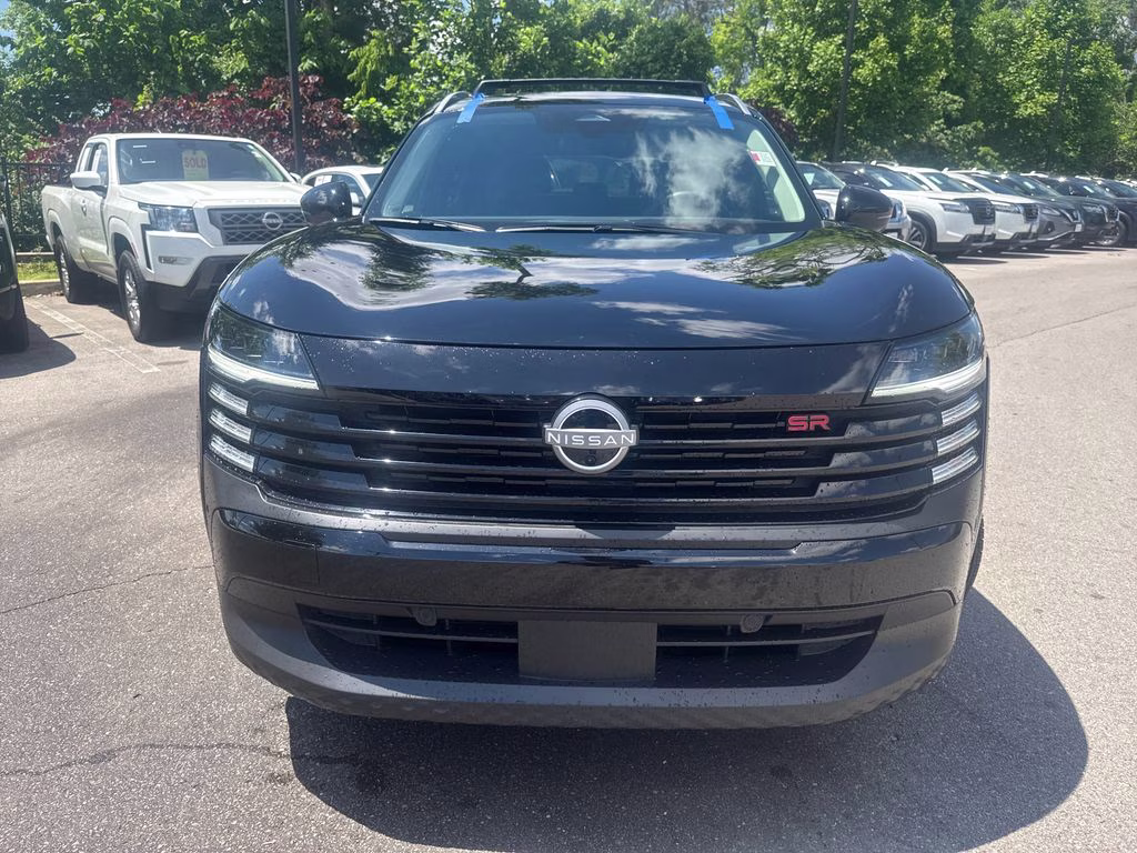 2025 Super Black Nissan Kicks SR FWD SUV