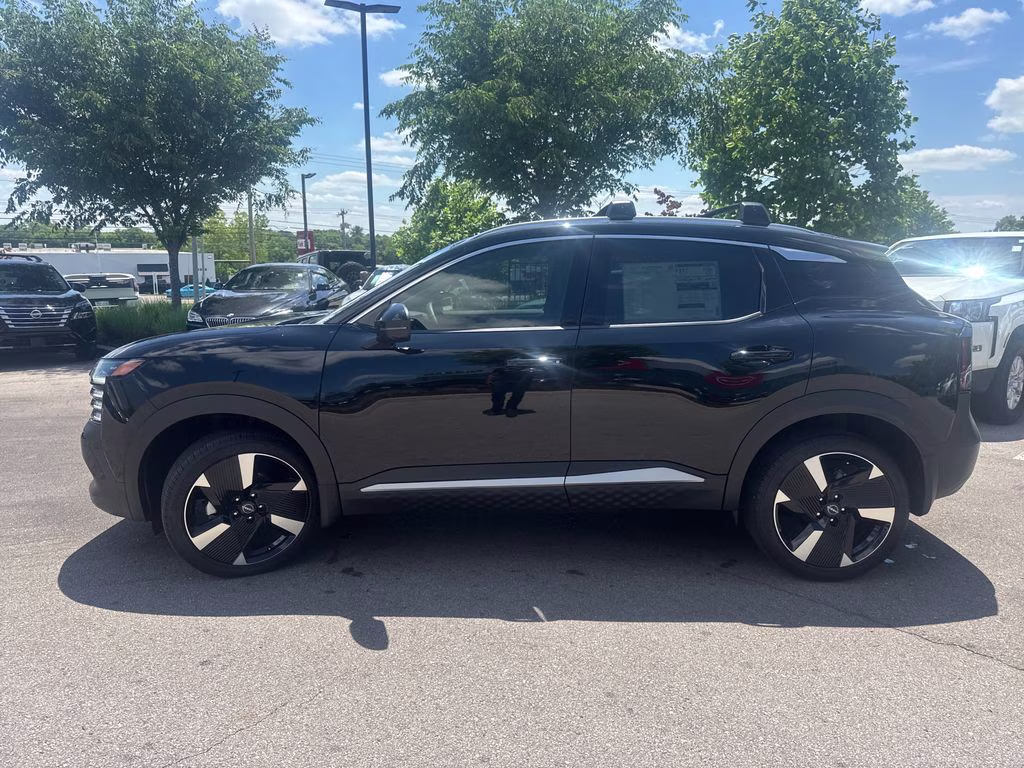 2025 Super Black Nissan Kicks SR FWD SUV