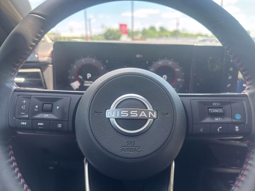 2025 Super Black Nissan Kicks SR FWD SUV