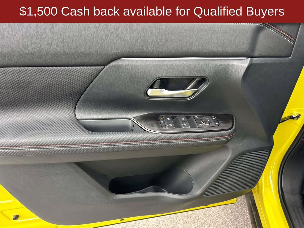 2026 Yuzu Yellow/Super Black Nissan Kicks SR FWD SUV