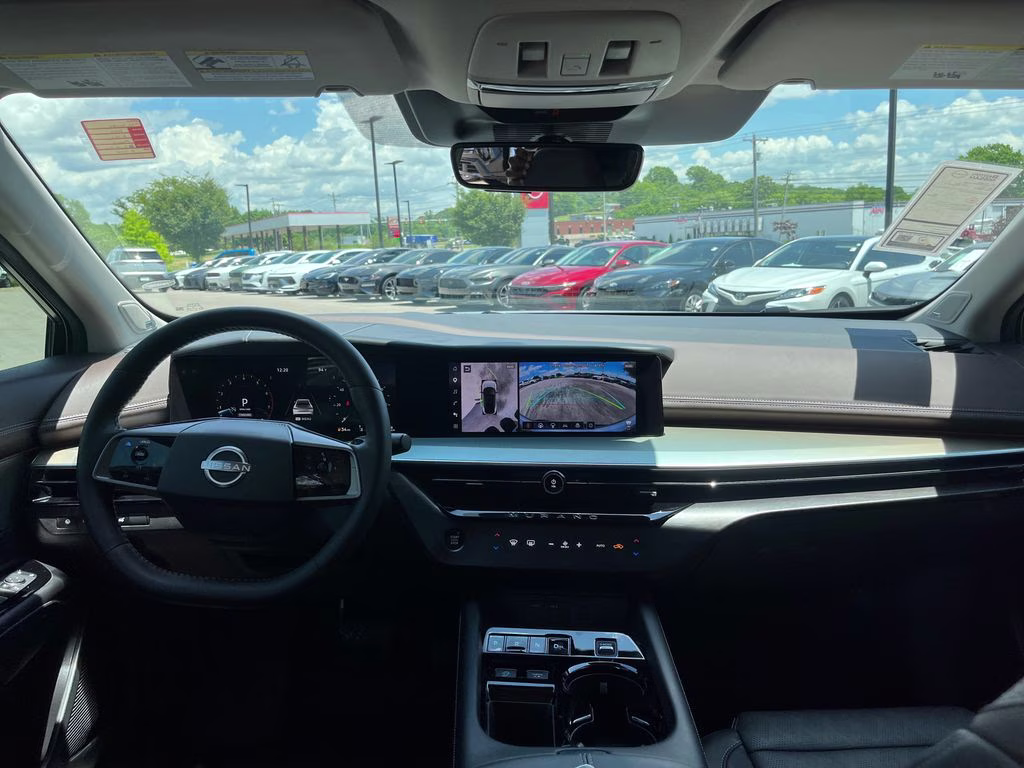 2025 Boulder Gray Pearl/Super Black Nissan Murano Platinum AWD SUV