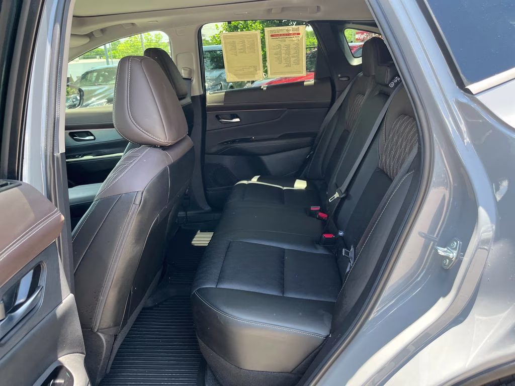 2025 Boulder Gray Pearl/Super Black Nissan Murano Platinum AWD SUV