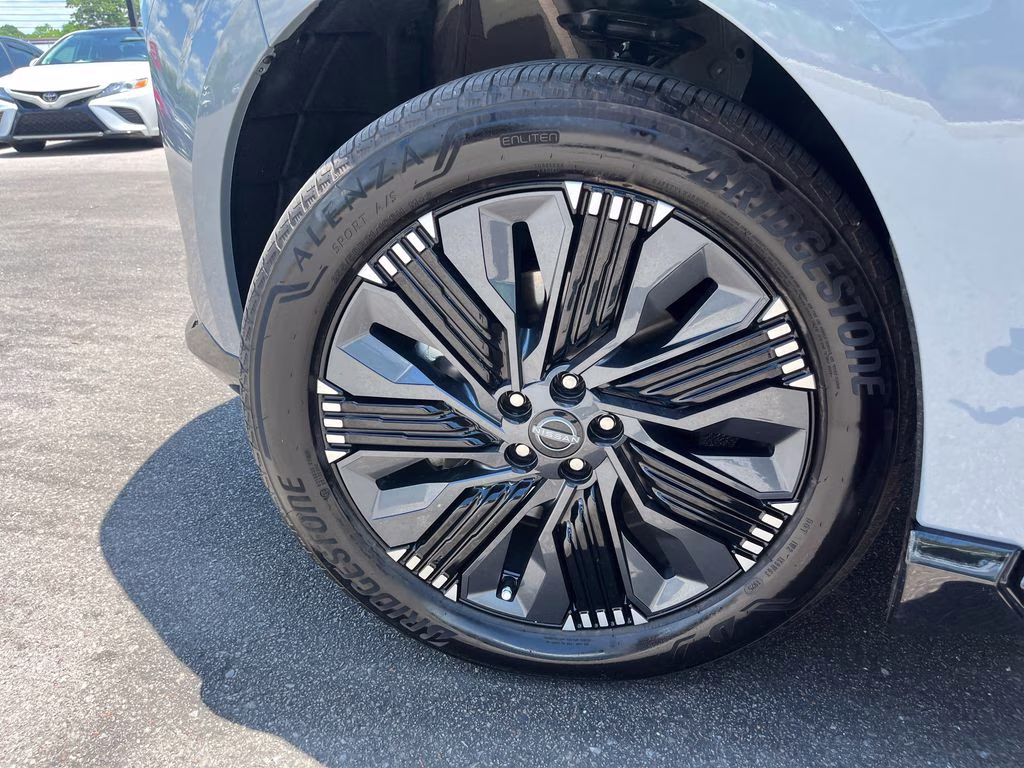 2025 Boulder Gray Pearl/Super Black Nissan Murano Platinum AWD SUV
