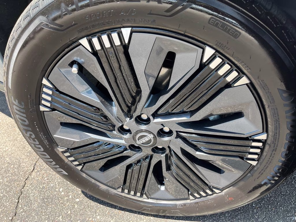 2025 Boulder Gray Pearl/Super Black Nissan Murano Platinum AWD SUV
