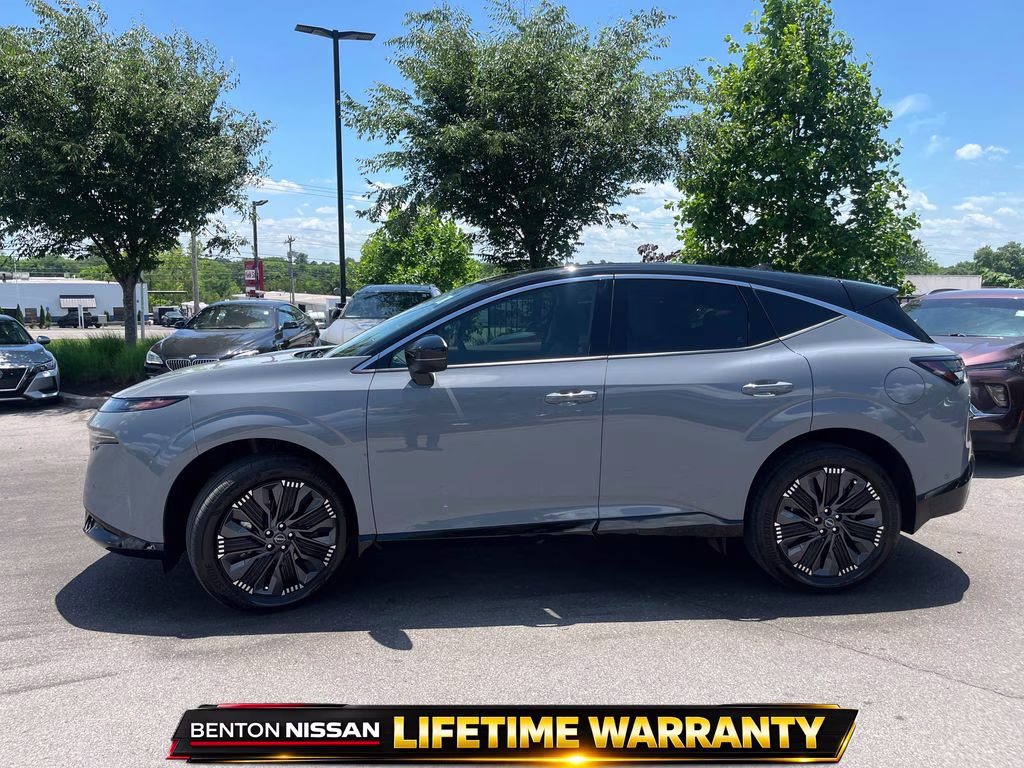 2025 Boulder Gray Pearl/Super Black Nissan Murano Platinum AWD SUV