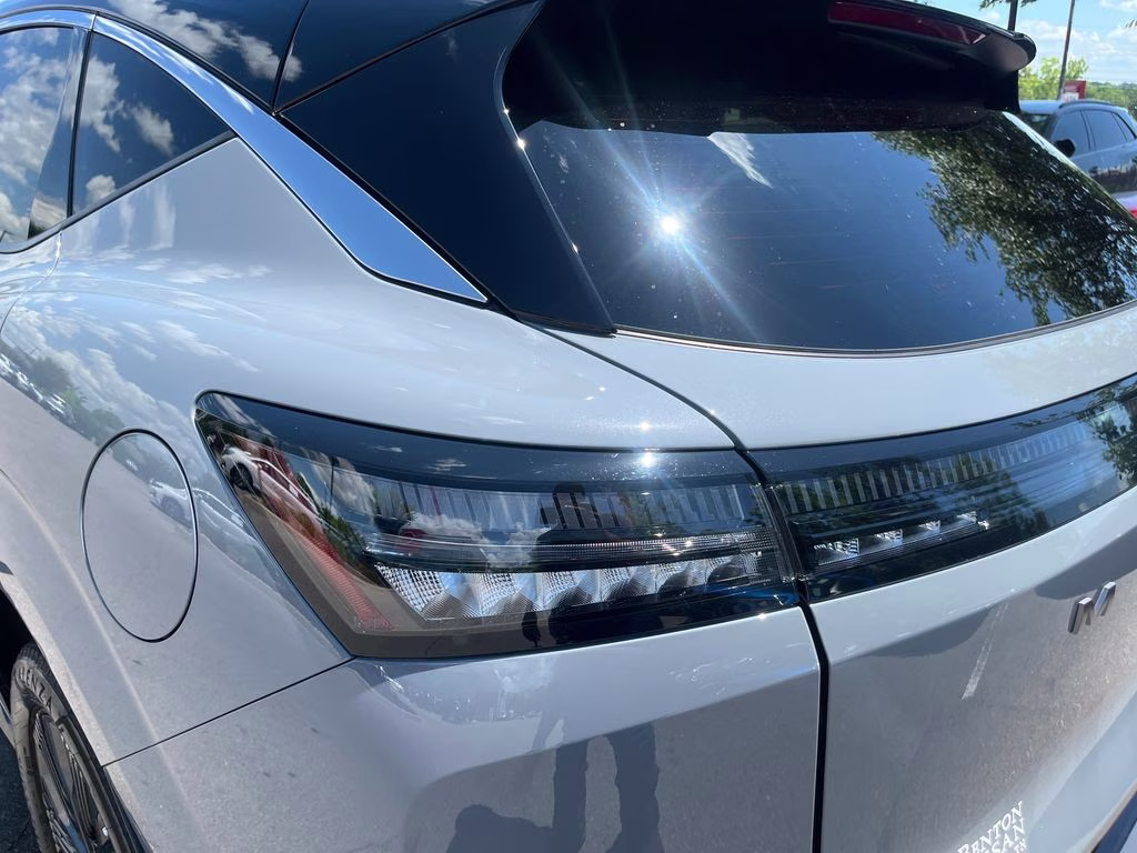 2025 Boulder Gray Pearl/Super Black Nissan Murano Platinum AWD SUV