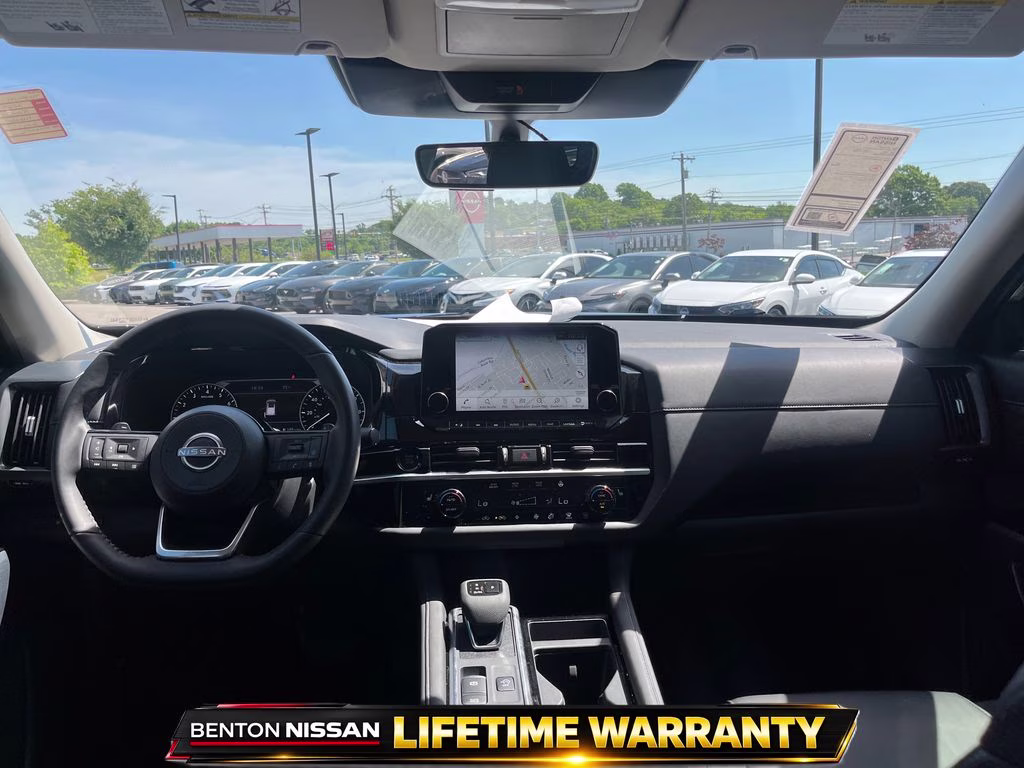 2025 Gun Metallic Nissan Pathfinder SL 4X4 SUV