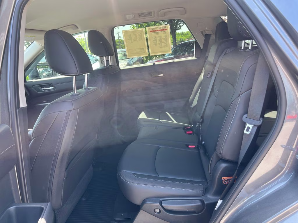 2025 Gun Metallic Nissan Pathfinder SL 4X4 SUV
