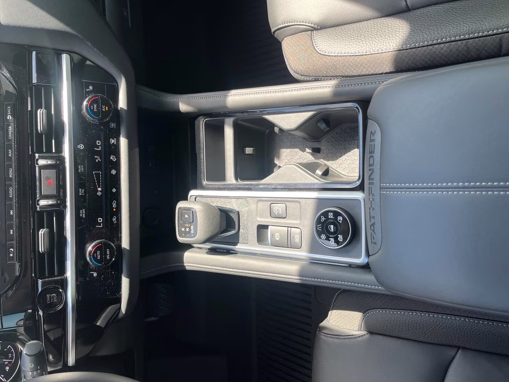 2025 Gun Metallic Nissan Pathfinder SL 4X4 SUV