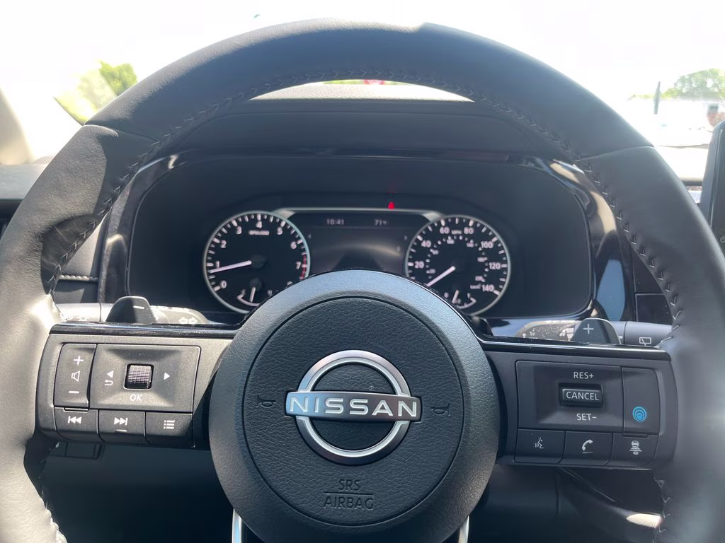 2025 Gun Metallic Nissan Pathfinder SL 4X4 SUV