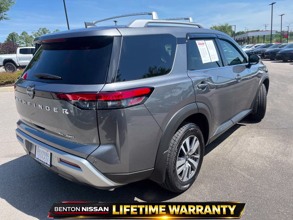 2025 Gun Metallic Nissan Pathfinder SL 4X4 SUV