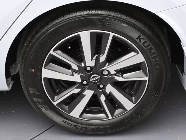 2025 Gray Sky Pearl Nissan Versa 1.6 SV FWD Sedan