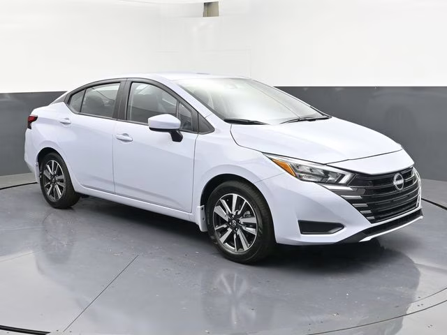 2025 Gray Sky Pearl Nissan Versa 1.6 SV FWD Sedan