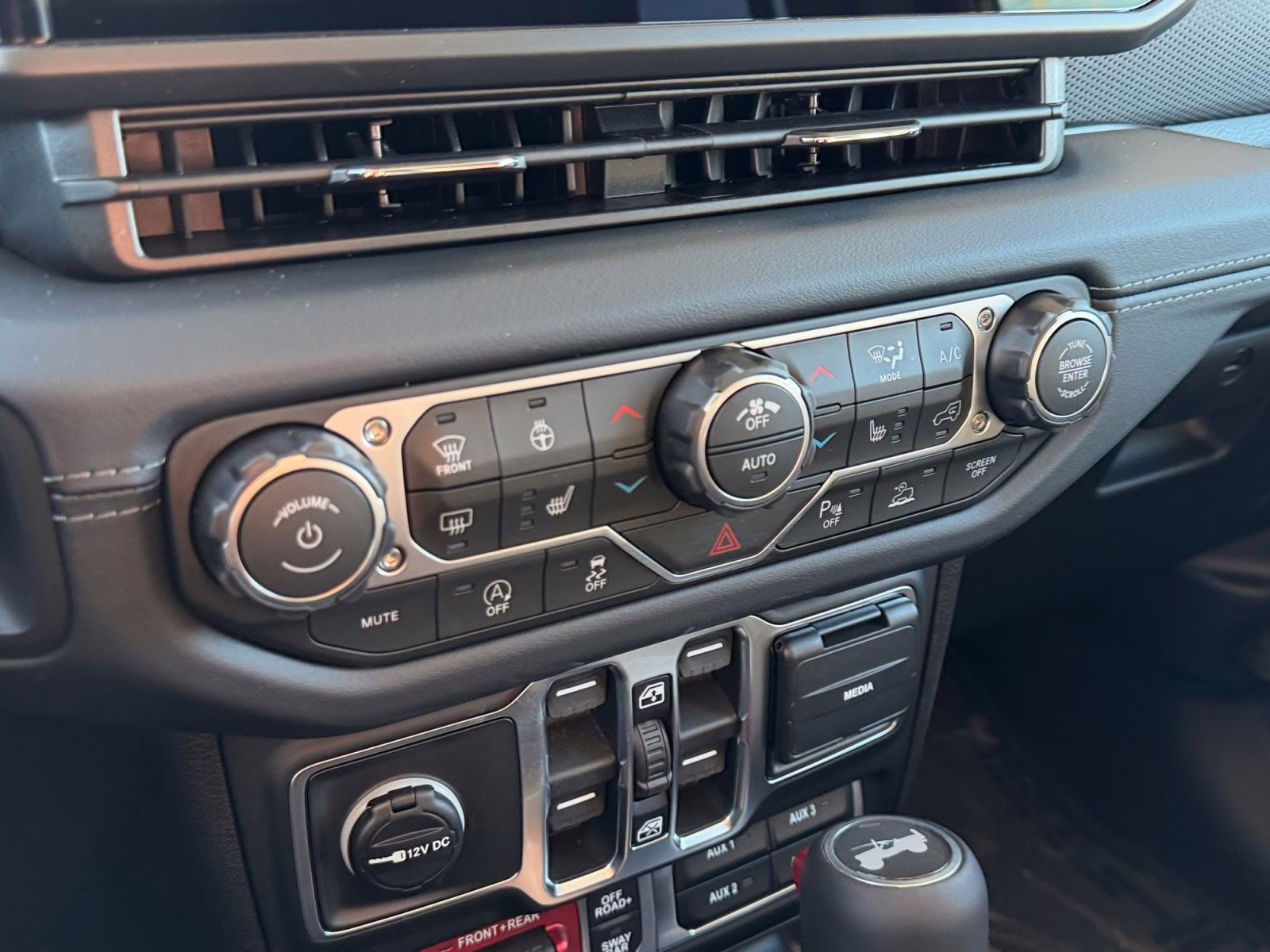 2026 Black Clearcoat Jeep Wrangler Rubicon 4X4 SUV