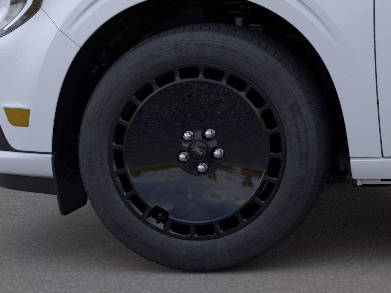 2026 Space White Metallic Ford Maverick Lobo Standard AWD Truck