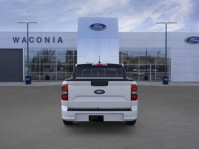 2026 Space White Metallic Ford Maverick Lobo Standard AWD Truck