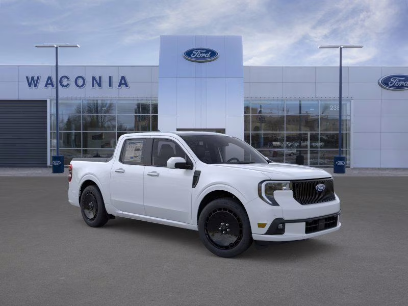 2026 Space White Metallic Ford Maverick Lobo Standard AWD Truck