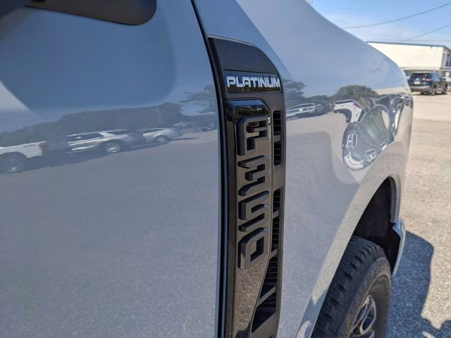 2026 Glacier Gray Metallic TriCoat Ford Super Duty F-350 SRW Platinum 4X4 Truck