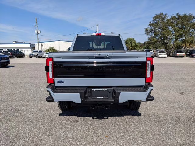 2026 Glacier Gray Metallic TriCoat Ford Super Duty F-350 SRW Platinum 4X4 Truck