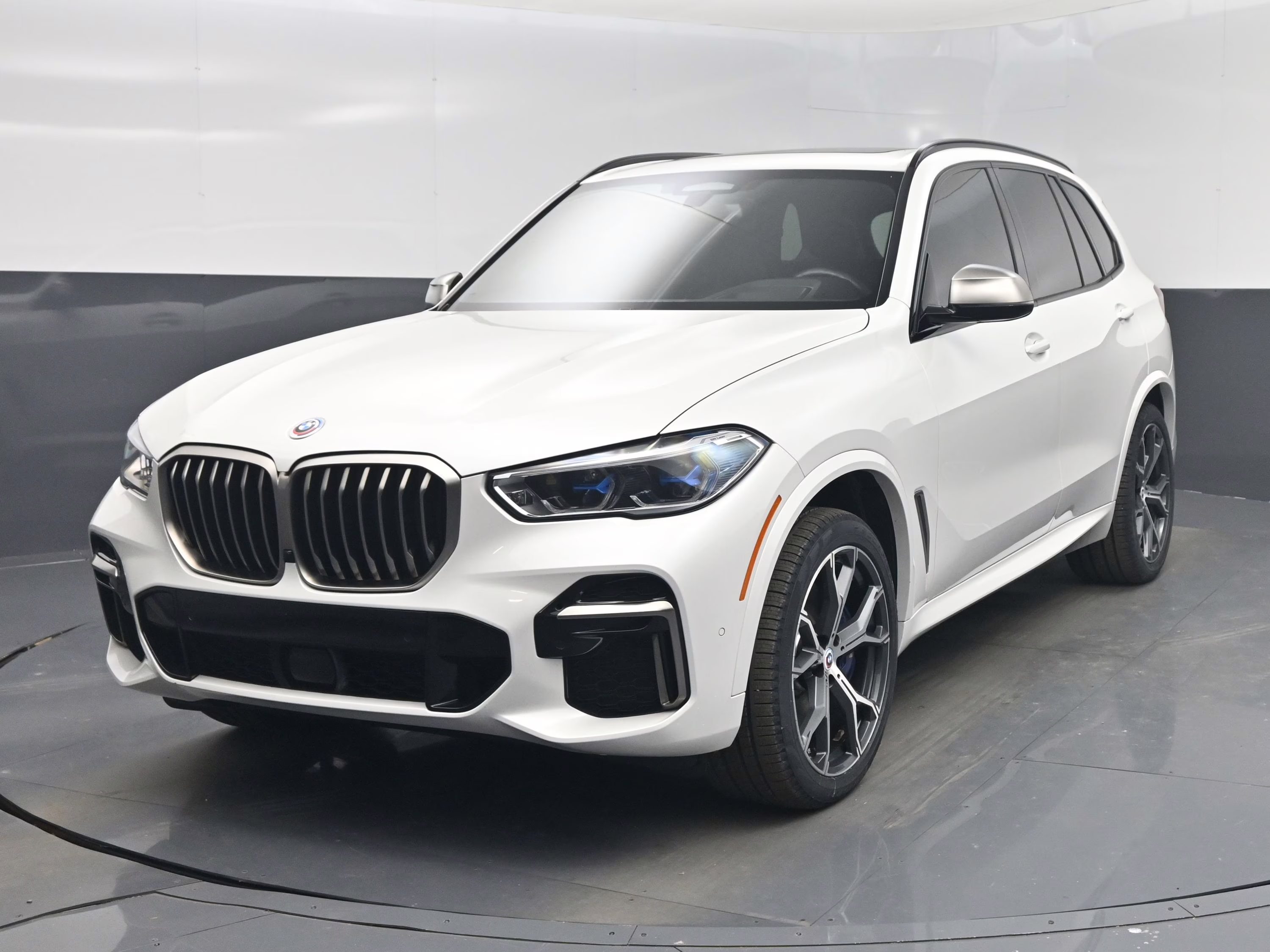 2023 Mineral White Metallic BMW X5 M50i AWD SUV