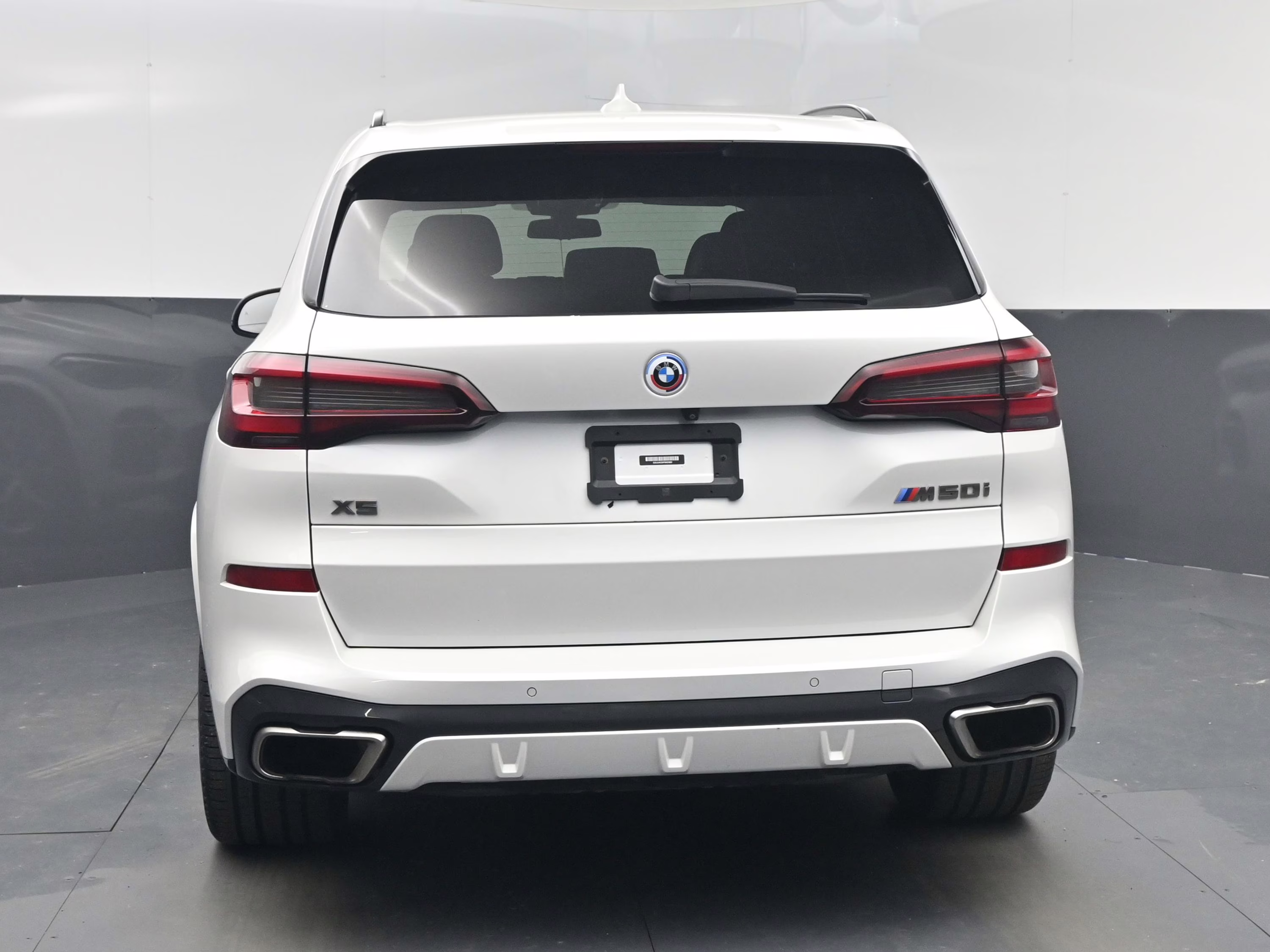 2023 Mineral White Metallic BMW X5 M50i AWD SUV