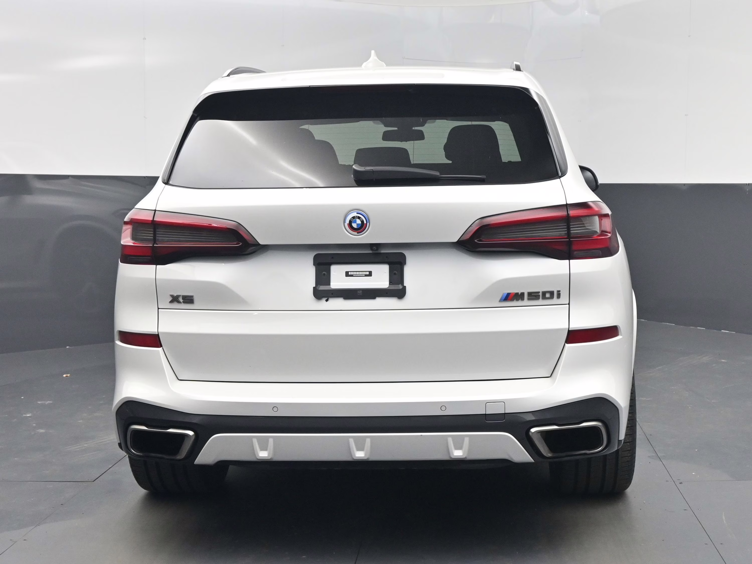 2023 Mineral White Metallic BMW X5 M50i AWD SUV