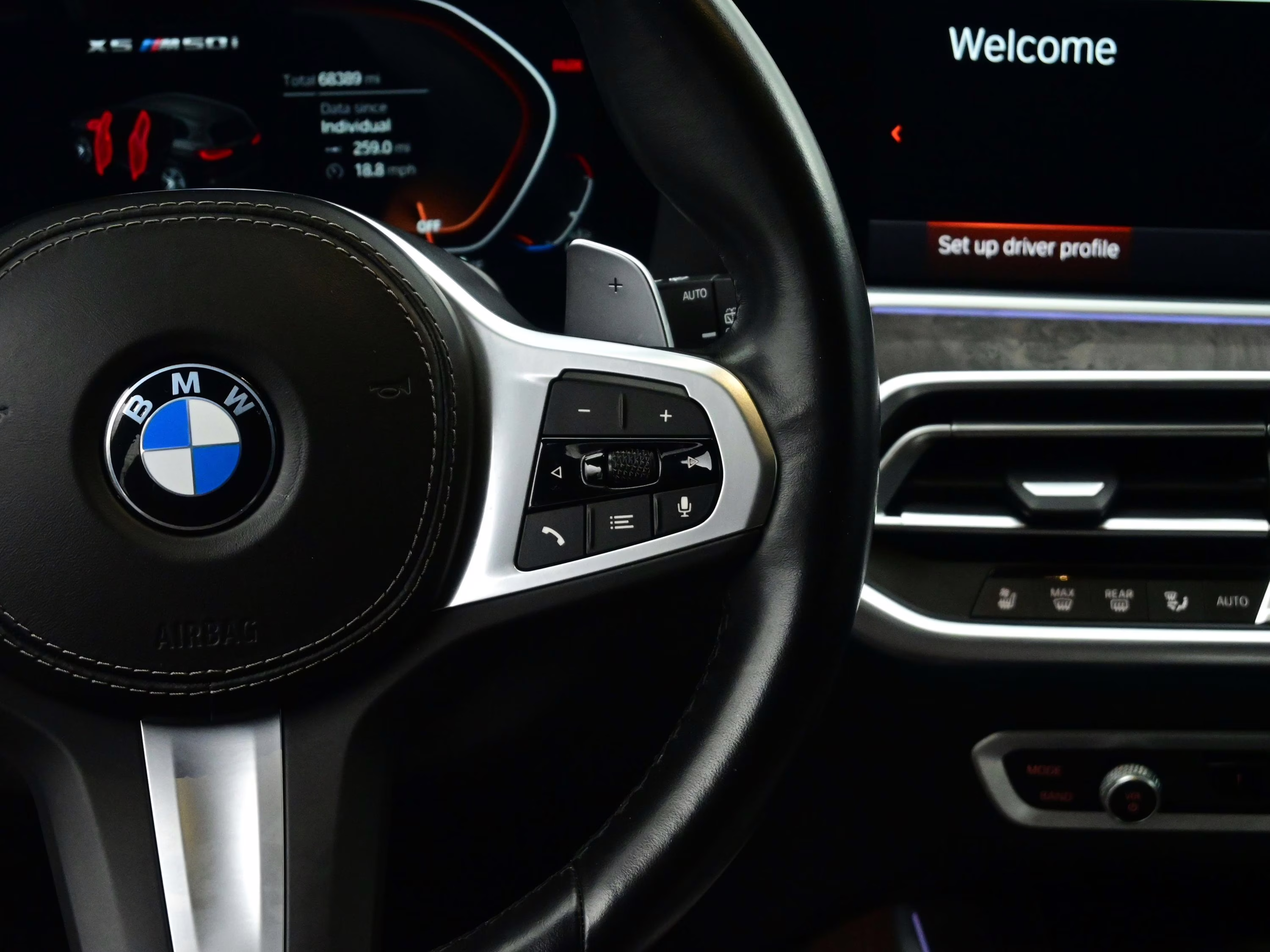 2023 Mineral White Metallic BMW X5 M50i AWD SUV