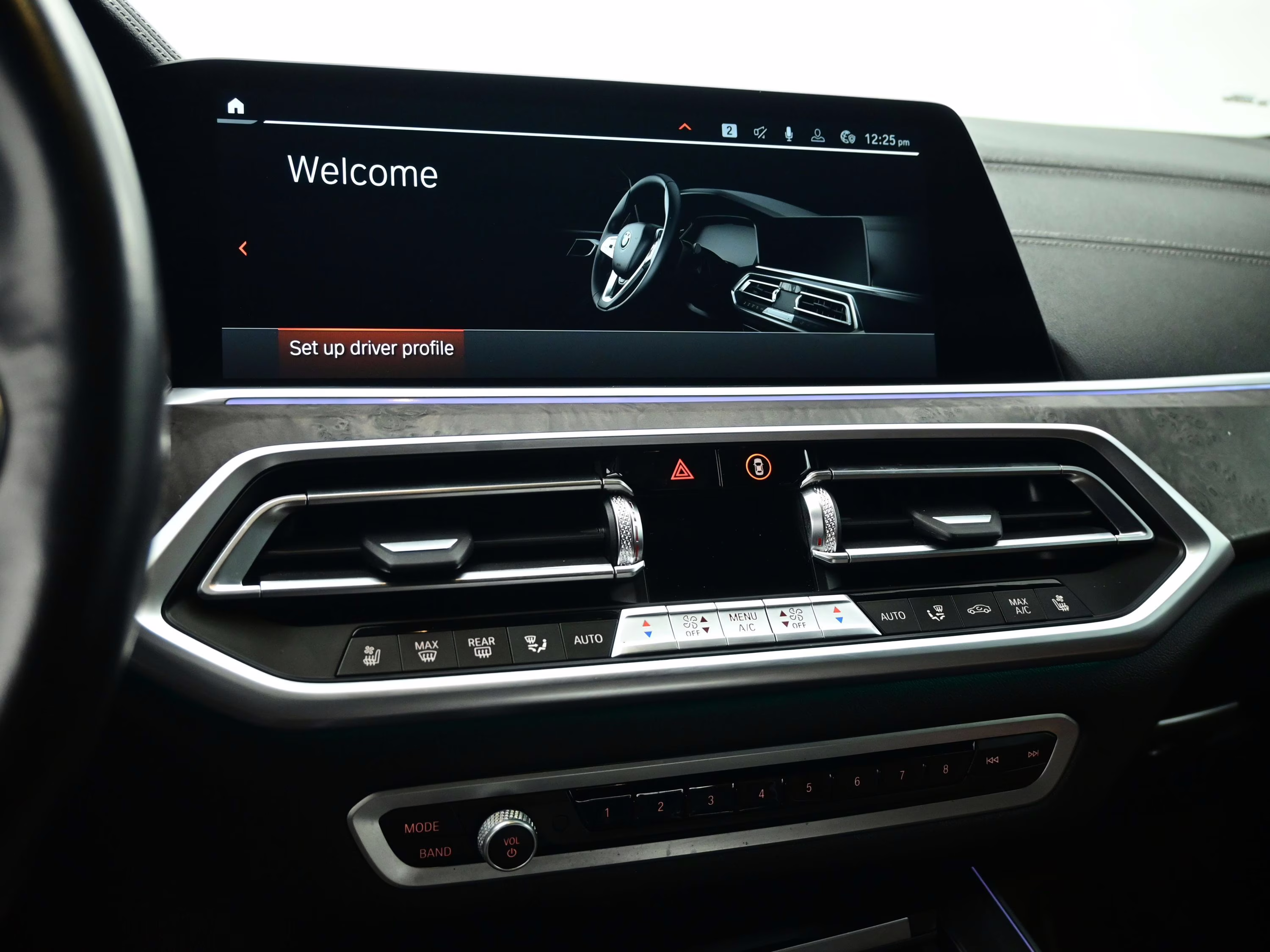 2023 Mineral White Metallic BMW X5 M50i AWD SUV