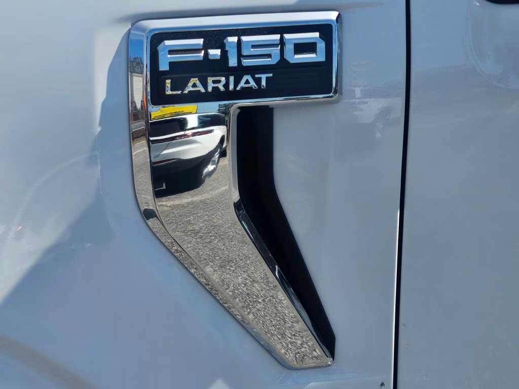 2026 Oxford White Ford F-150 Lariat 4X4 Truck