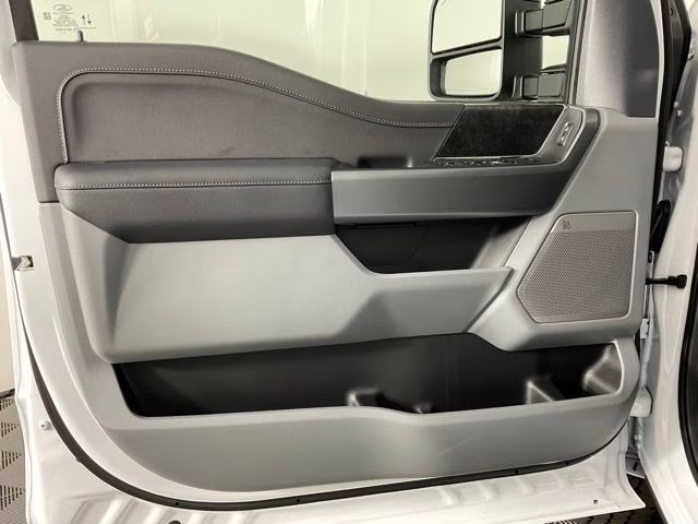 2026 Oxford White Ford Super Duty F-250 SRW XLT 4X4 Truck