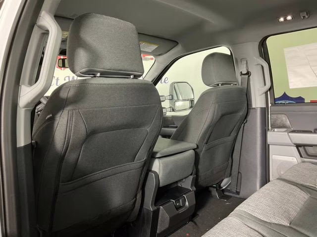 2026 Oxford White Ford Super Duty F-250 SRW XLT 4X4 Truck