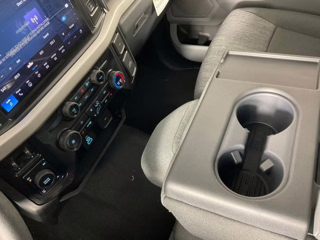 2026 Oxford White Ford Super Duty F-250 SRW XLT 4X4 Truck