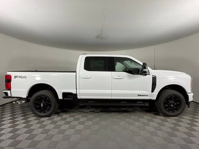 2026 Oxford White Ford Super Duty F-250 SRW XLT 4X4 Truck